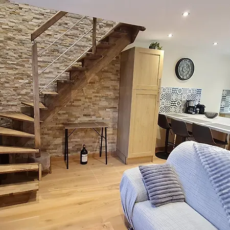 Cosy A Avec Climatisation Et Parking Optionnel - Fr-1-584-390 Appartement