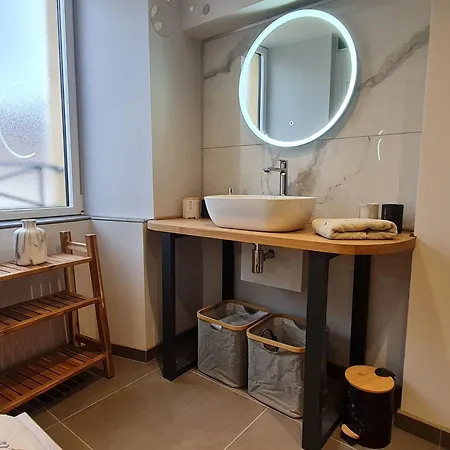 Cosy A Avec Climatisation Et Parking Optionnel - Fr-1-584-390 * Briey