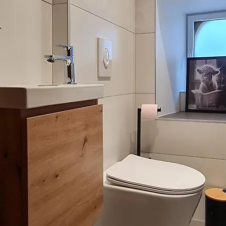 Cosy A Avec Climatisation Et Parking Optionnel Briey