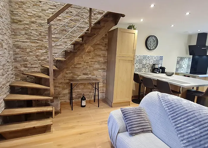 Cosy A Avec Climatisation Et Parking Optionnel - Fr-1-584-390 Appartement