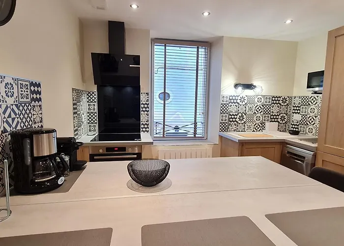 Cosy A Avec Climatisation Et Parking Optionnel - Fr-1-584-390 Apartment