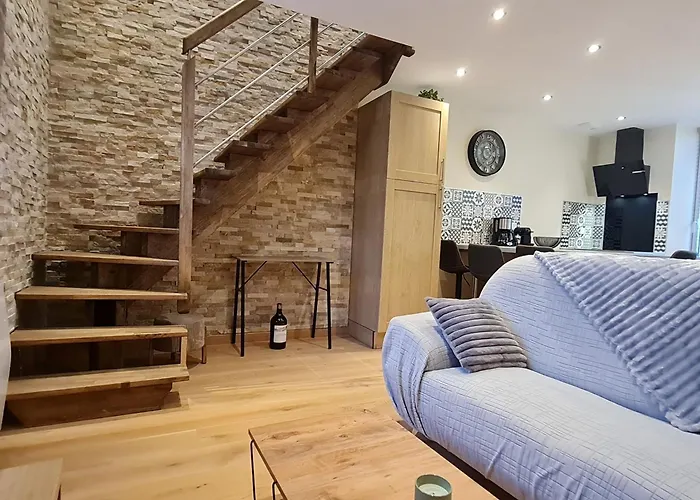 Cosy A Avec Climatisation Et Parking Optionnel - Fr-1-584-390 Appartement Briey