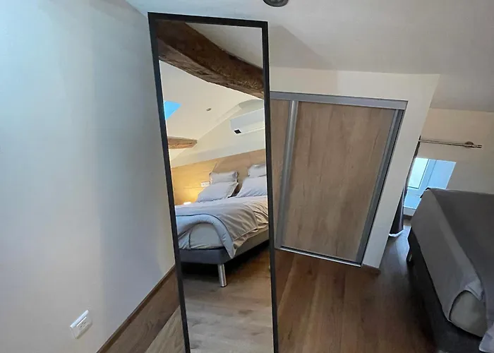 Cosy A Avec Climatisation Et Parking Optionnel - Fr-1-584-390 * Briey